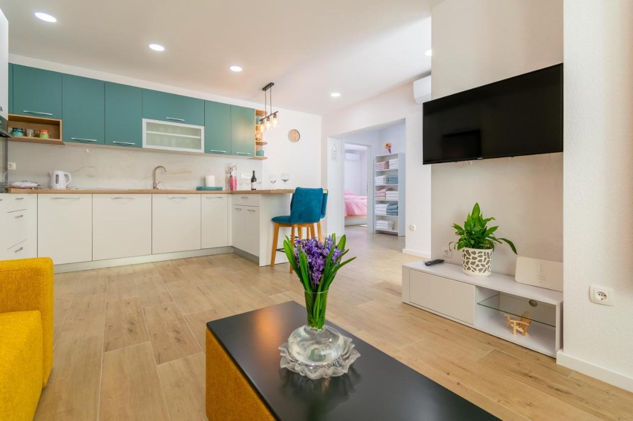 City Apartment 4 & 6 Макарска Екстериор снимка