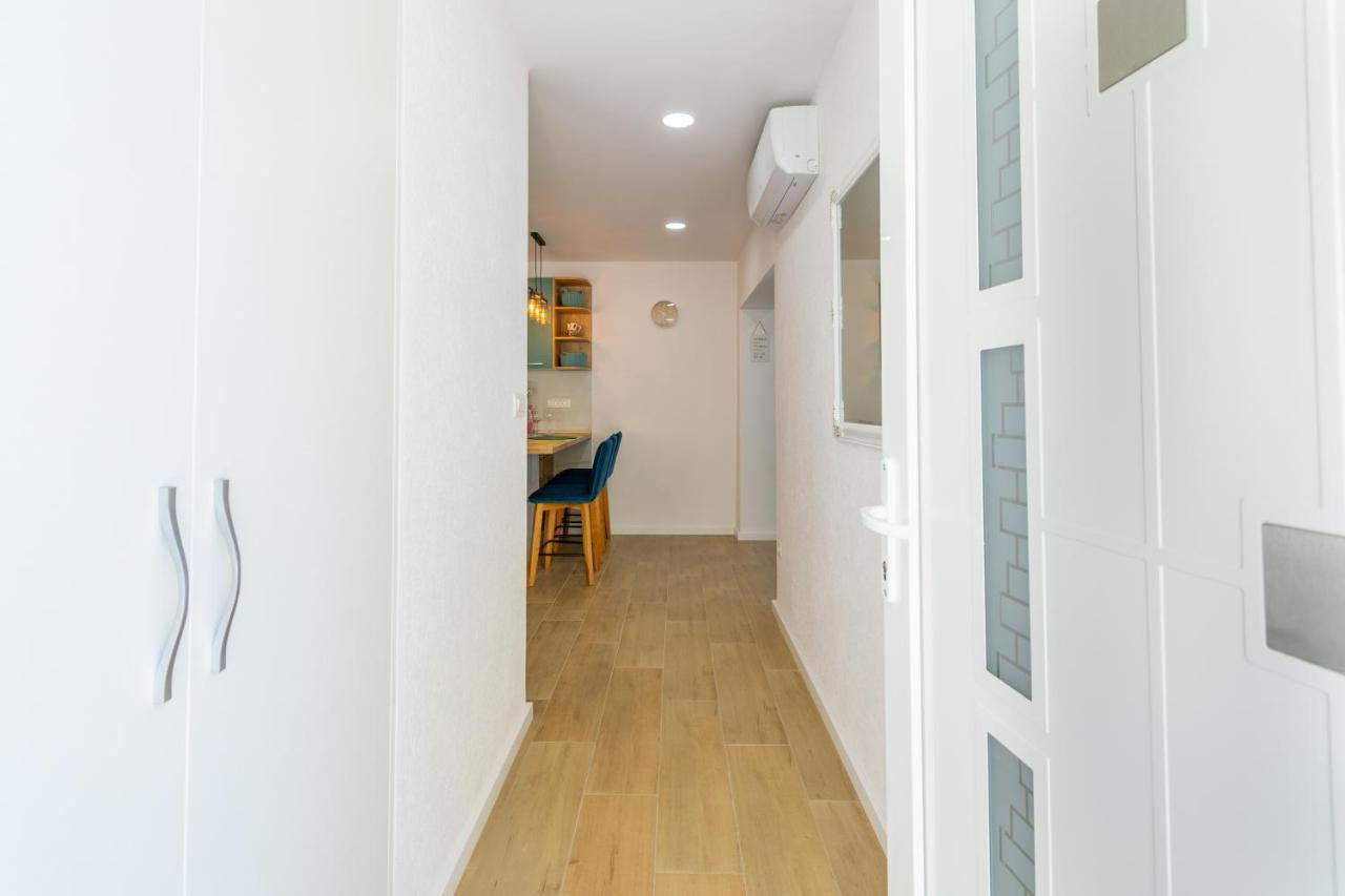 City Apartment 4 & 6 Макарска Екстериор снимка