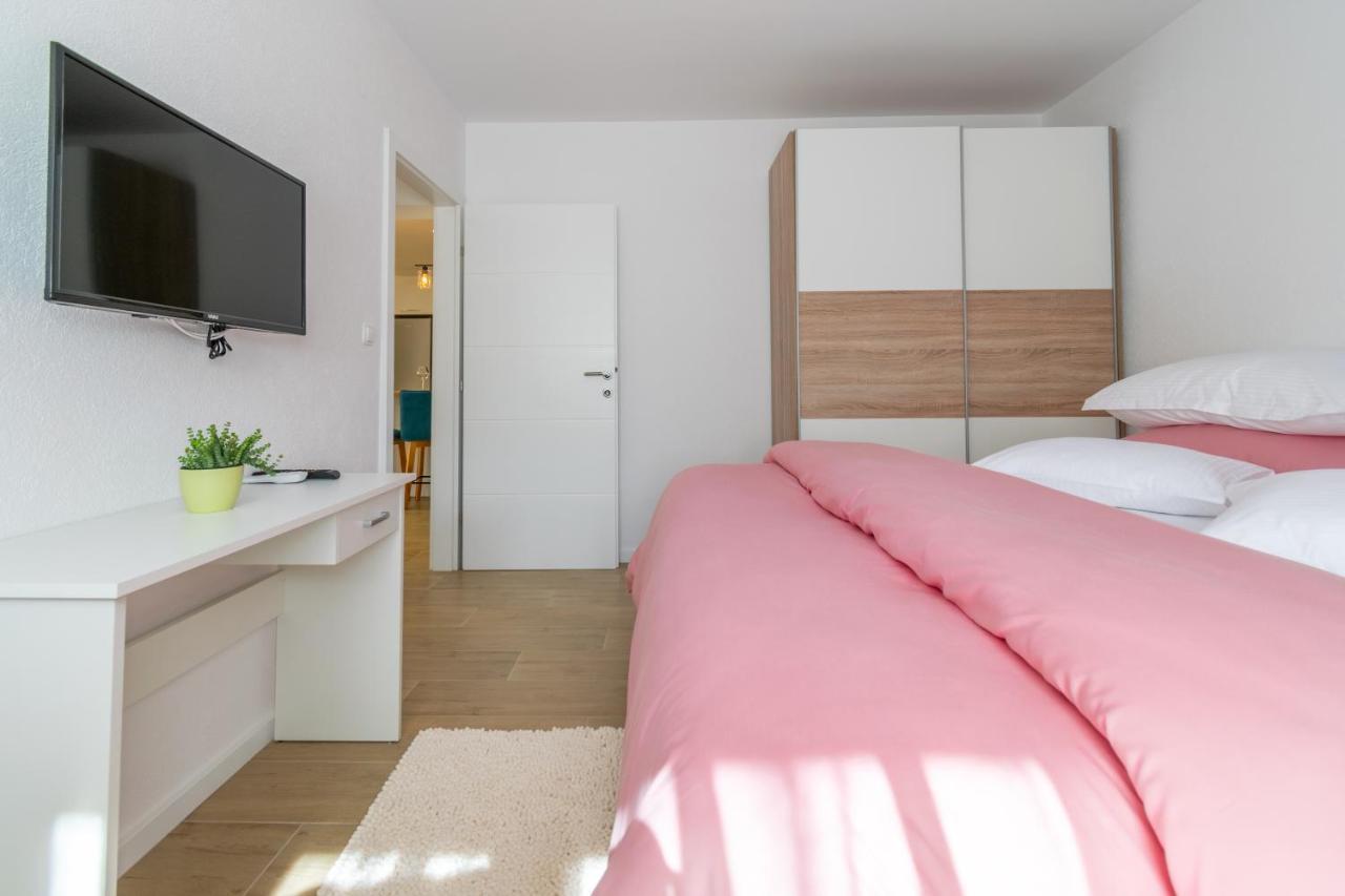 City Apartment 4 & 6 Макарска Екстериор снимка