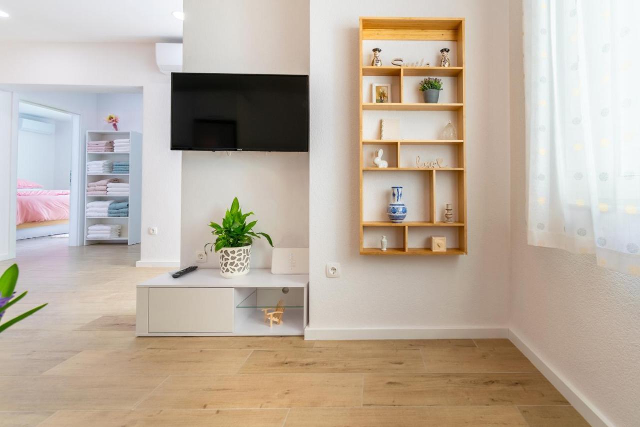 City Apartment 4 & 6 Макарска Екстериор снимка