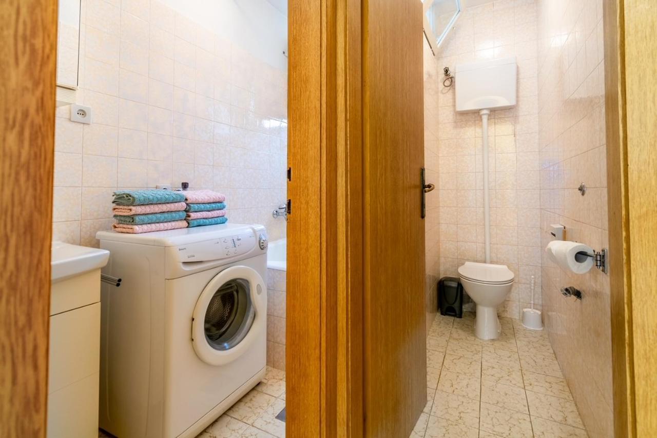 City Apartment 4 & 6 Макарска Екстериор снимка