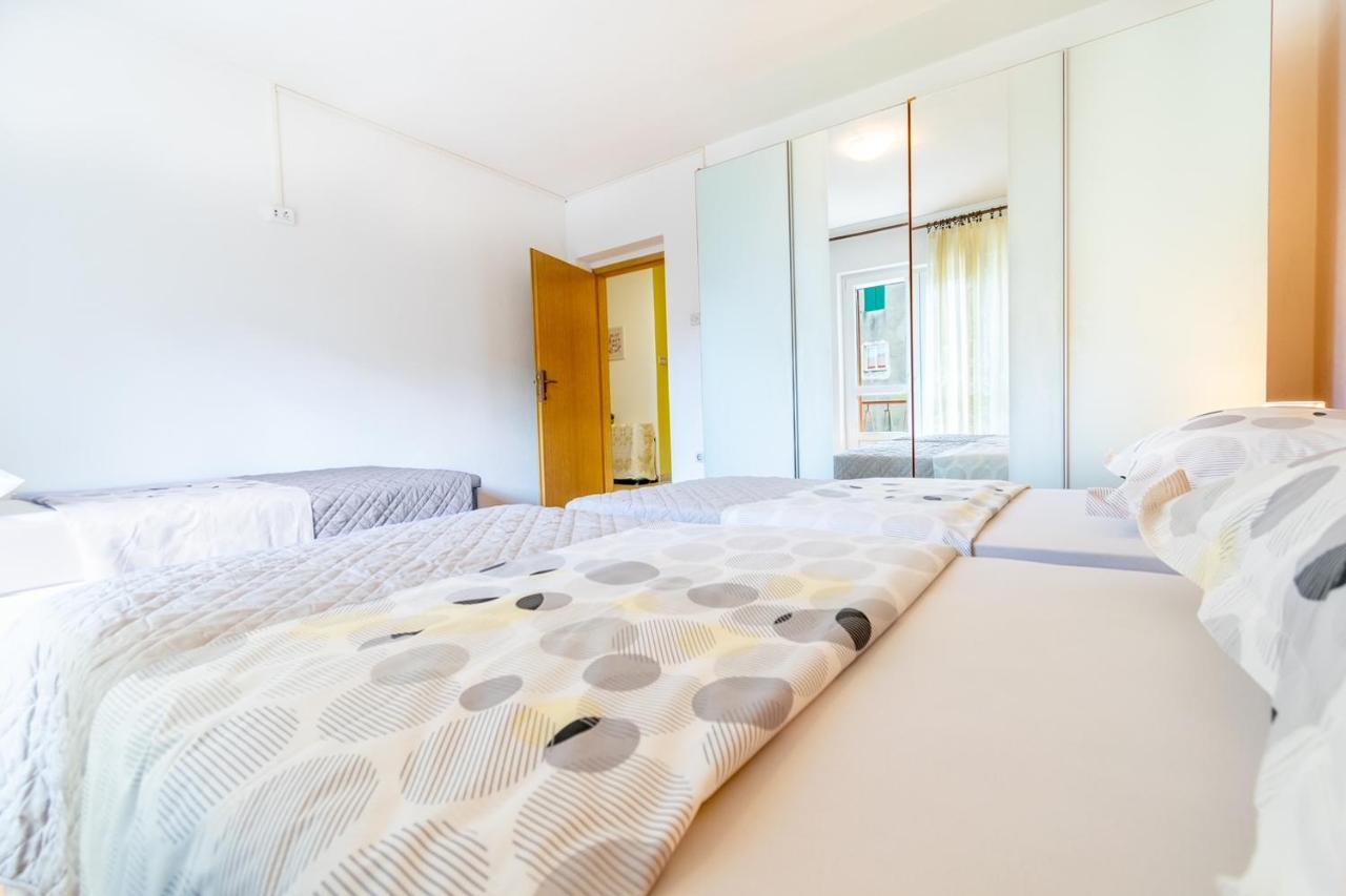 City Apartment 4 & 6 Макарска Екстериор снимка